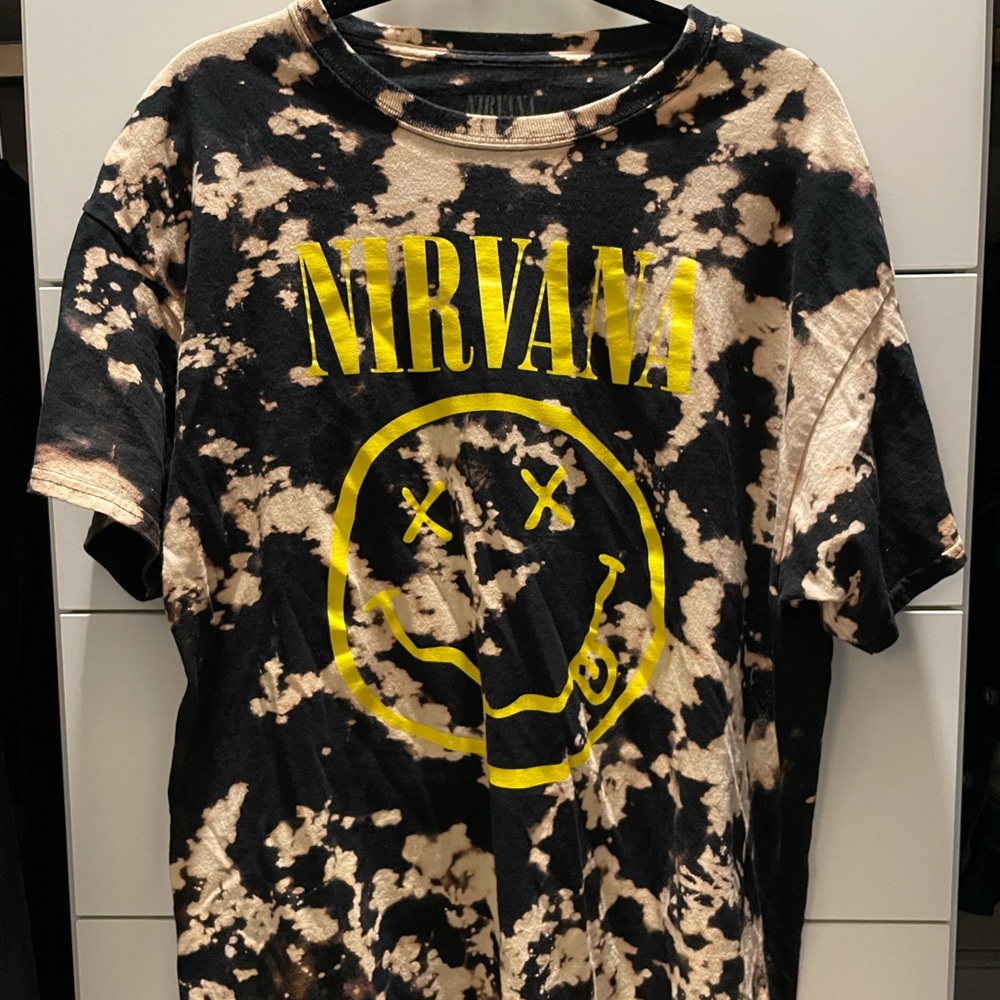 Nirvana Graphic Tee Smiley Face Black & Bleached Size XL